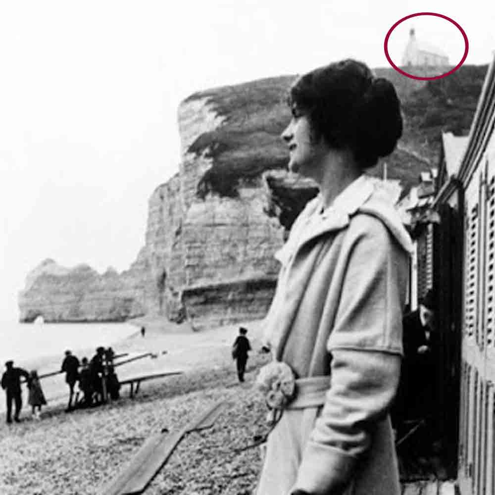Coco Chanel on the beach of Etretat 1913